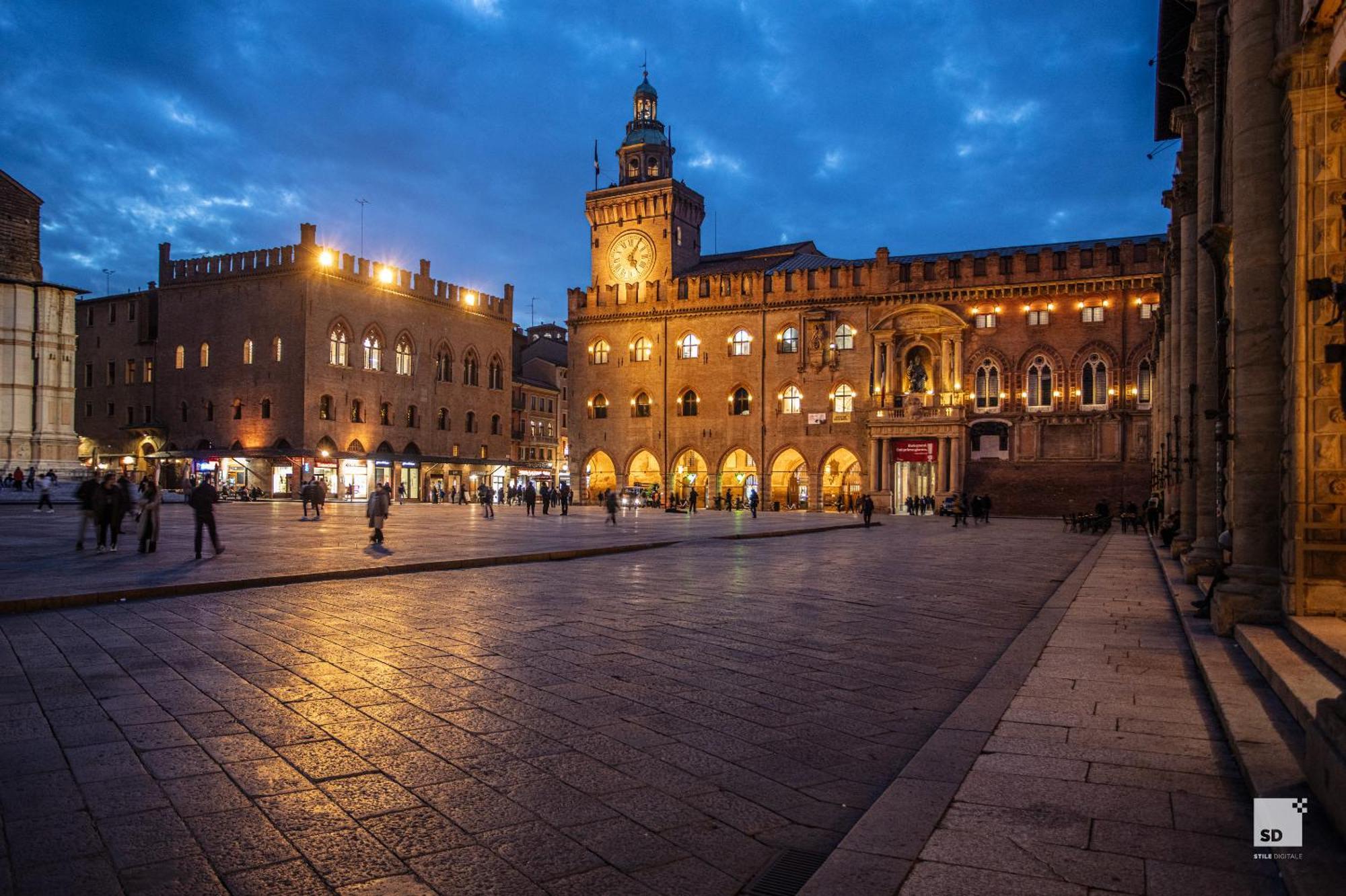 Urbanicooh Guidozagni - Piazza Maggiore View بولونيا المظهر الخارجي الصورة