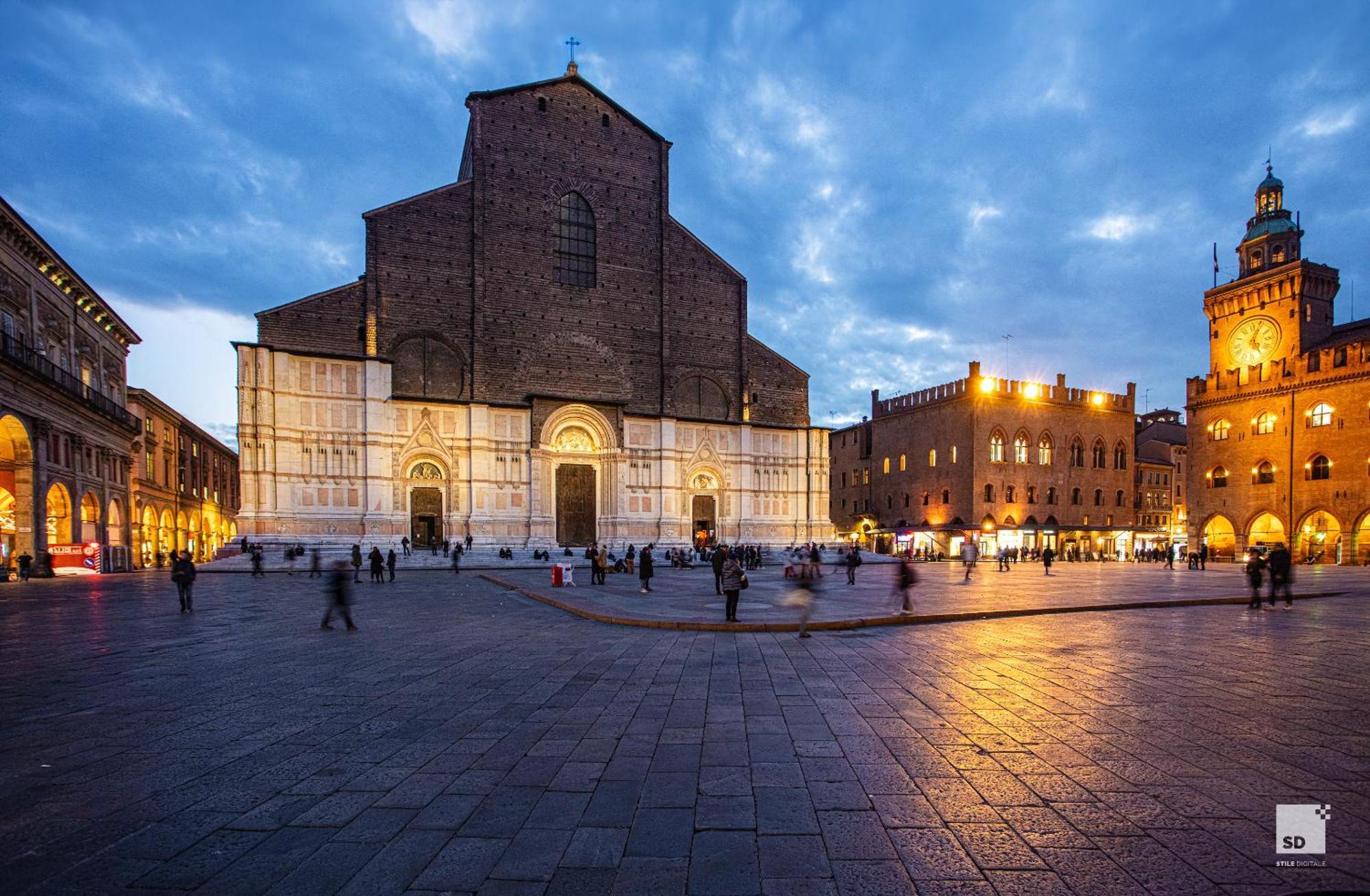 Urbanicooh Guidozagni - Piazza Maggiore View بولونيا المظهر الخارجي الصورة