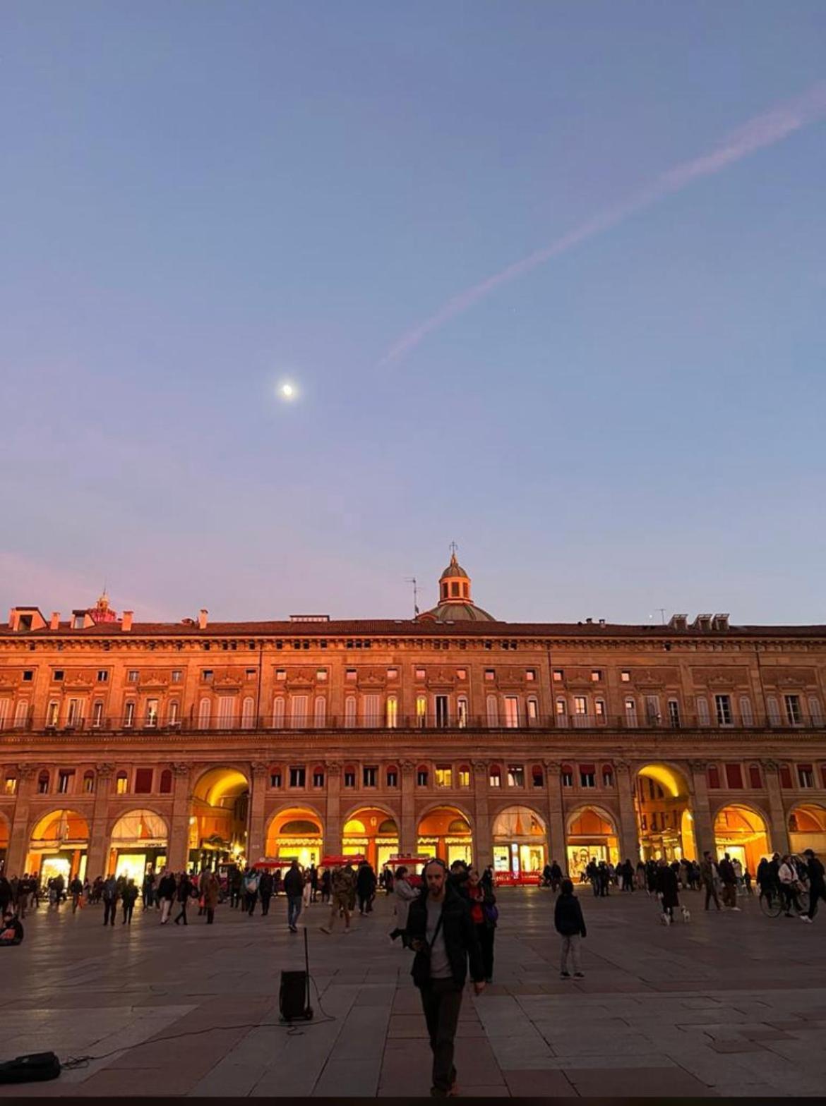 Urbanicooh Guidozagni - Piazza Maggiore View بولونيا المظهر الخارجي الصورة